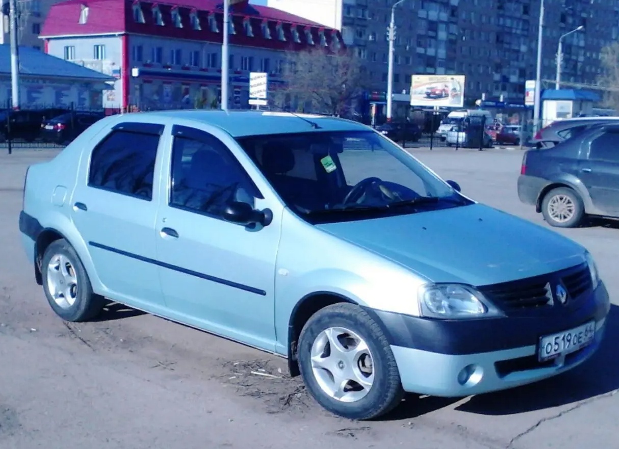 Автомобиль Renault Logan – грубо скроен, крепко сшит.